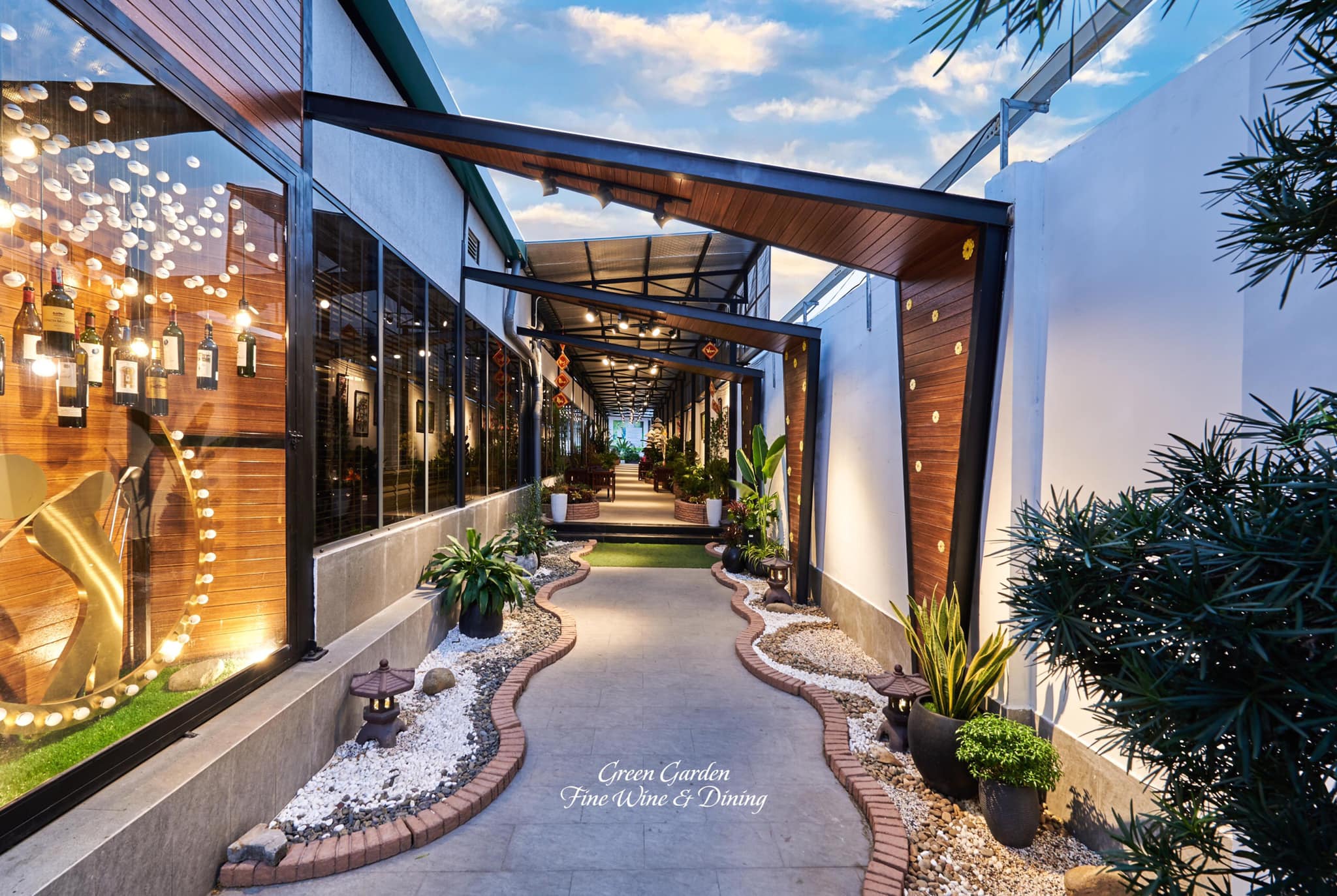 green-garden-fine-wine-dining-thuong-thuc-am-thuc-chau-au-giua-long-thu-duc-