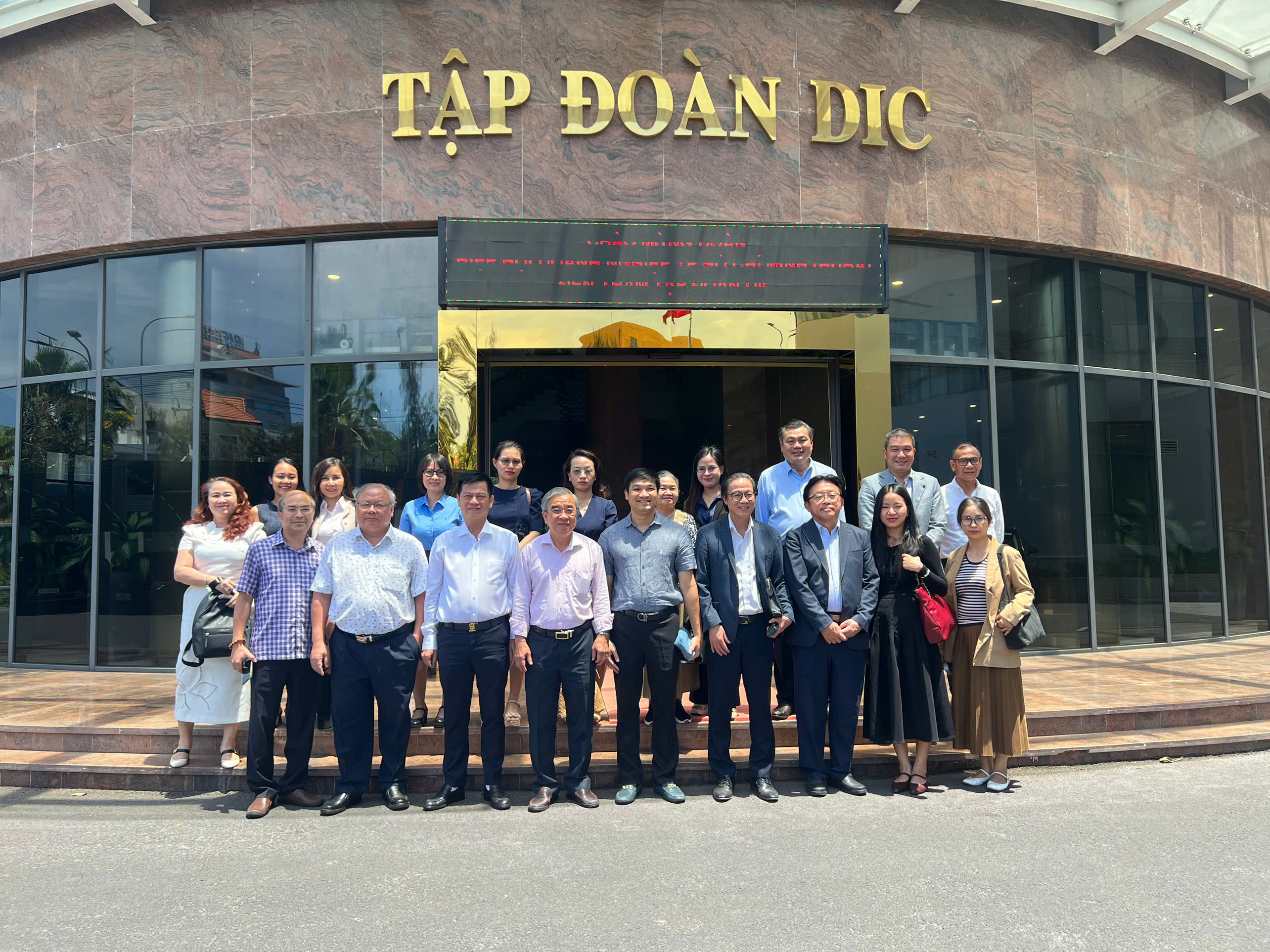 HOẠT ĐỘNG KẾT NỐI VÀ TÌM HIỂU CƠ HỘI ĐẦU TƯ TẠI BÀ RỊA - VŨNG TÀU