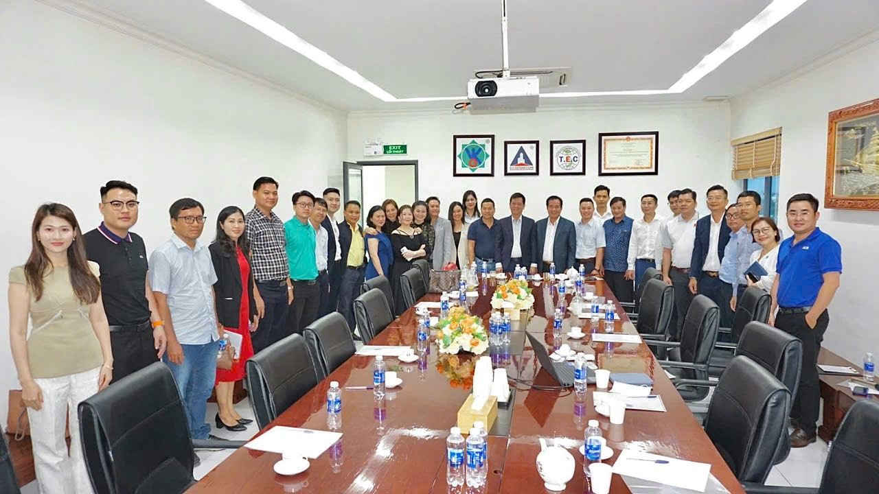 KẾT NỐI DOANH NGHIỆP HỘI VIÊN: VREC - HREC VÀ TẬP ĐOÀN VÂN KHÁNH MỞ RỘNG CƠ HỘI HỢP TÁC TĂNG CƯỜNG LIÊN KẾT, THÚC ĐẨY PHÁT TRIỂN BỀN VỮNG