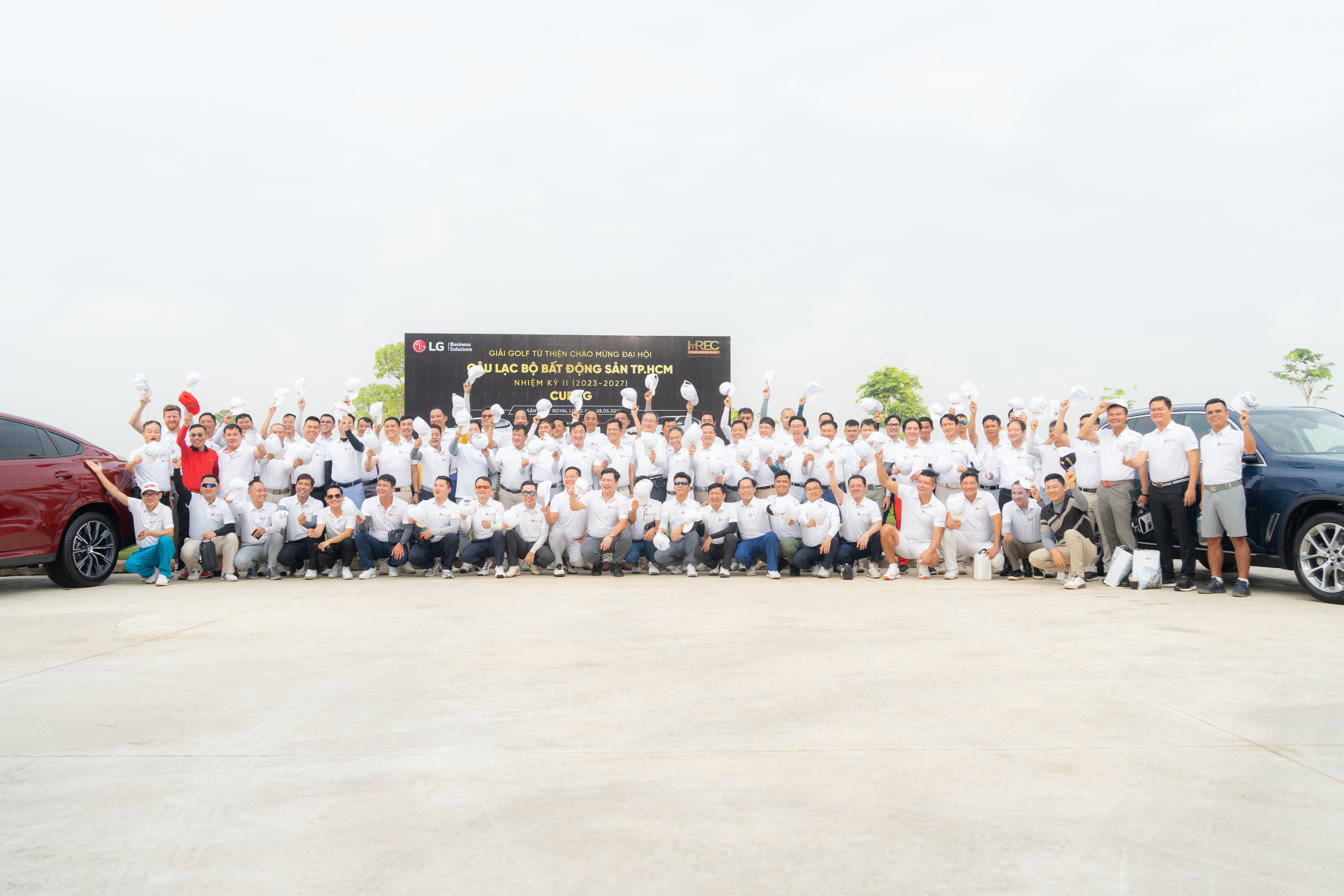 "GÂY QUỸ XÂY CẦU TỪ THIỆN GẦN 3 TỶ ĐỒNG" TẠI GIẢI GOLF TỪ THIỆN CHÀO MỪNG ĐẠI HỘI CÂU LẠC BỘ BẤT ĐỘNG SẢN TP. HỒ CHÍ MINH