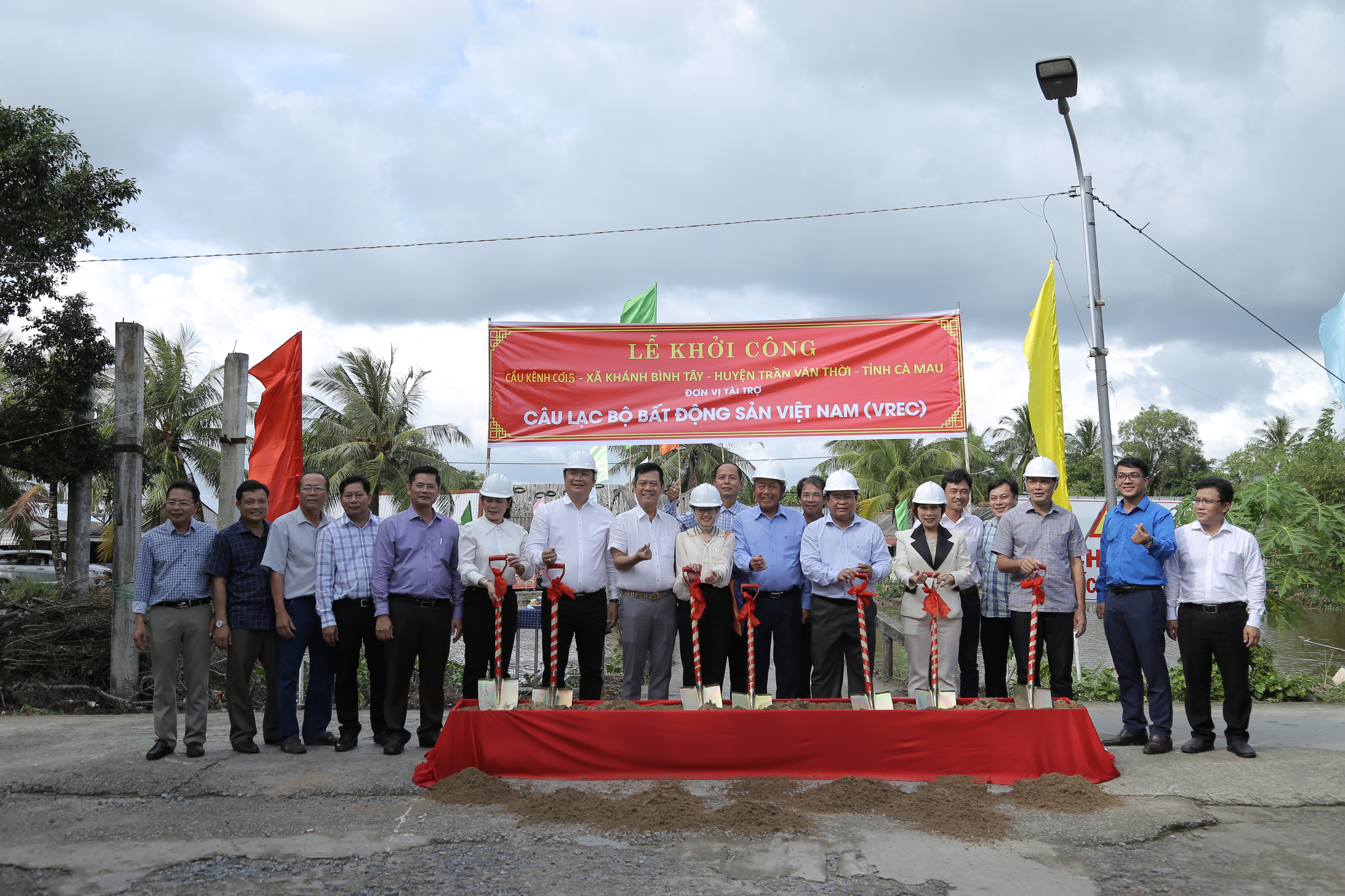 LỄ KHỞI CÔNG CẦU TỪ THIỆN TẠI TỈNH CÀ MAU KINH PHÍ GẦN 800 TRIỆU ĐỒNG.